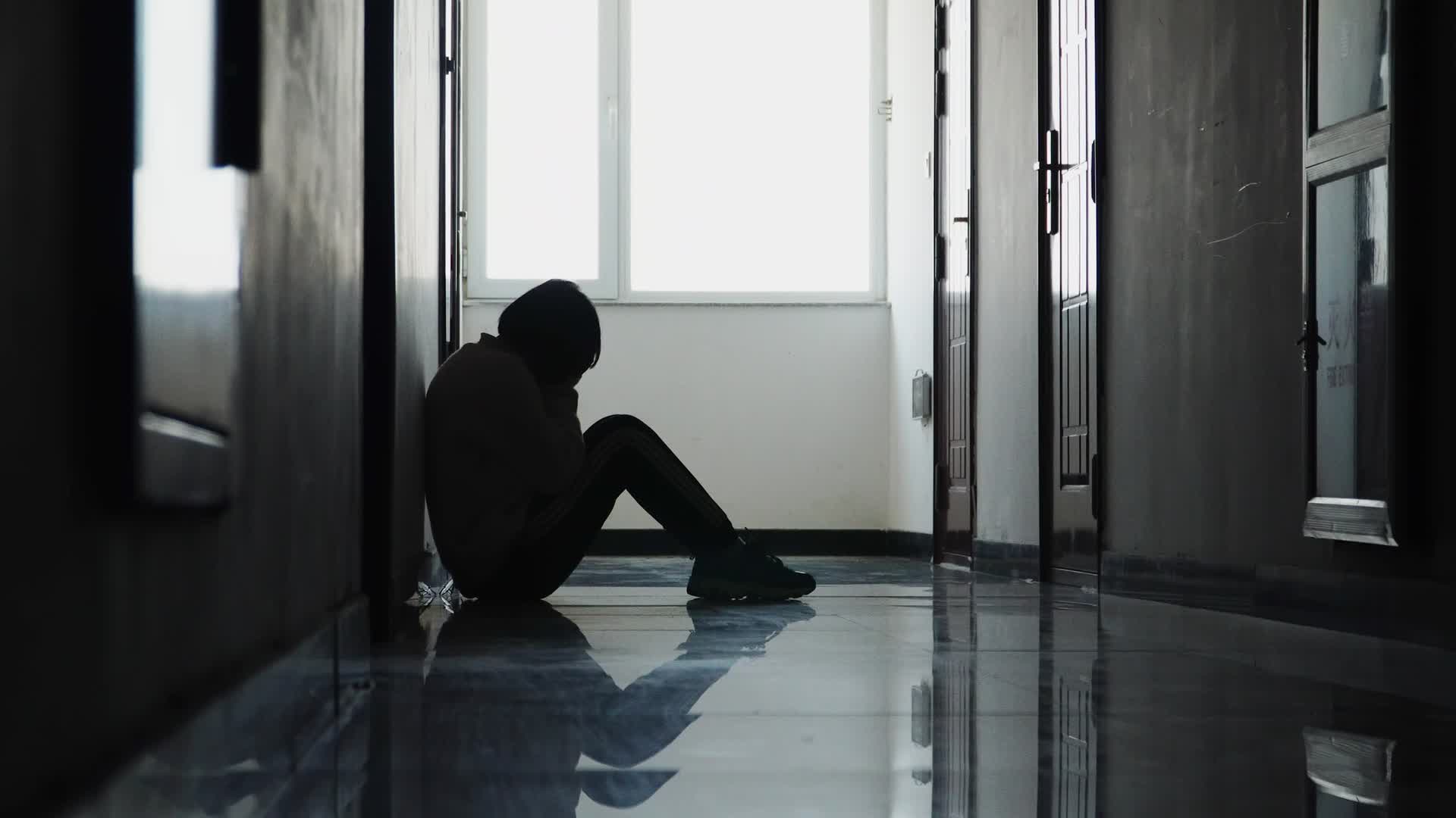 Muitos são atormentados por essa doença – alguns perdem a esperança na vida e vivem em dor e alguns até perdem a coragem de continuar vivendo, optando por cometer suicídio para dar fim à própria vida.